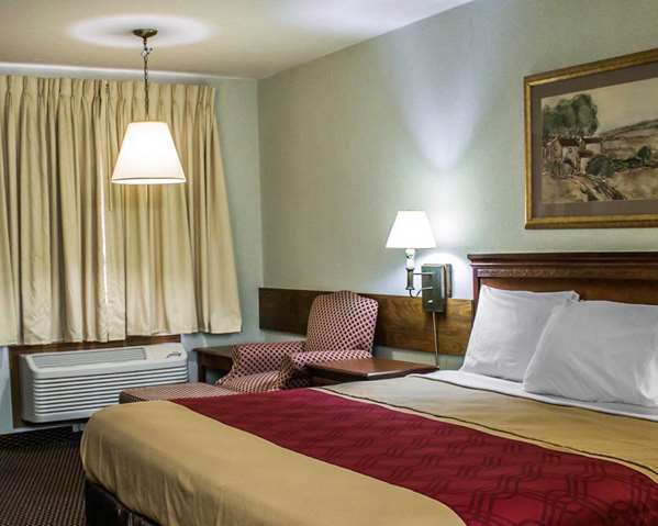  - Econo Lodge Wooster