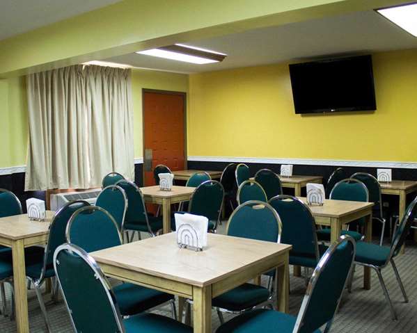 Amenities - Econo Lodge Wooster