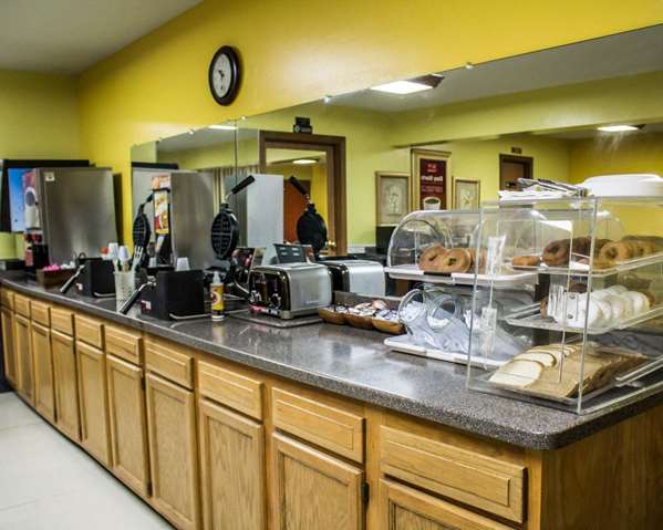 Amenities - Econo Lodge Wooster