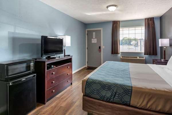  - Econo Lodge Cedar Point South Sandusky