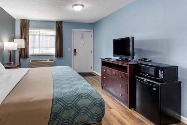  - Econo Lodge Cedar Point South Sandusky
