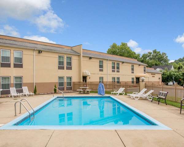 Pool - Comfort Inn Piketon