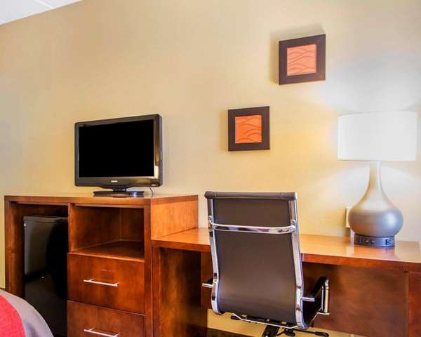  - Comfort Inn Huber Heights - I-70, Exit 38