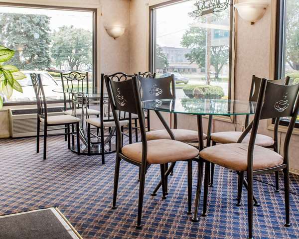 Amenities - Rodeway Inn Findlay - I-75, Exit 159