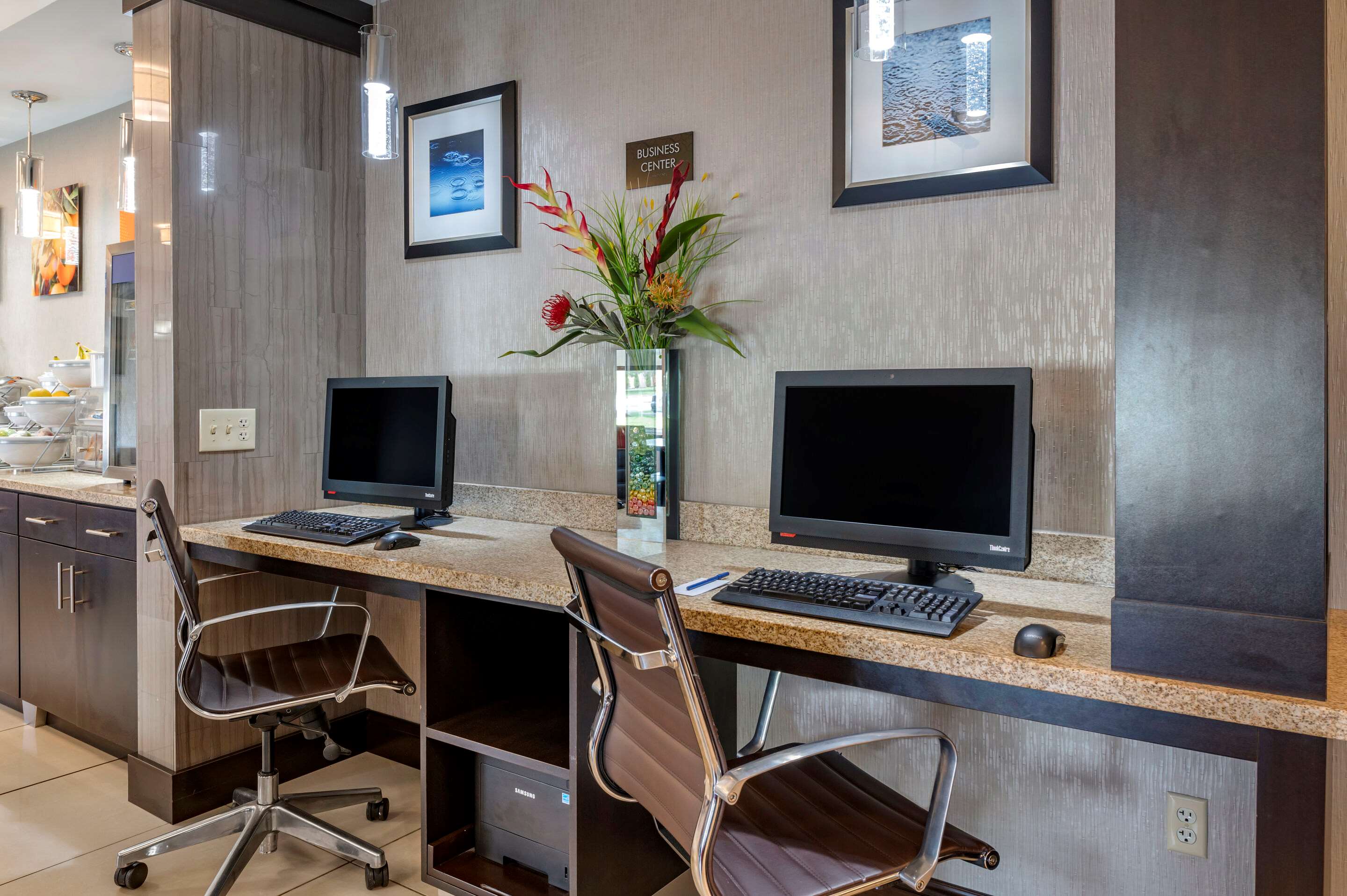 Business center | Comfort Suites Columbus West - Hilliard