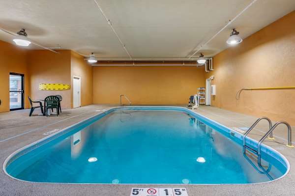 Pool - Comfort Inn & Suites East Cincinnati
