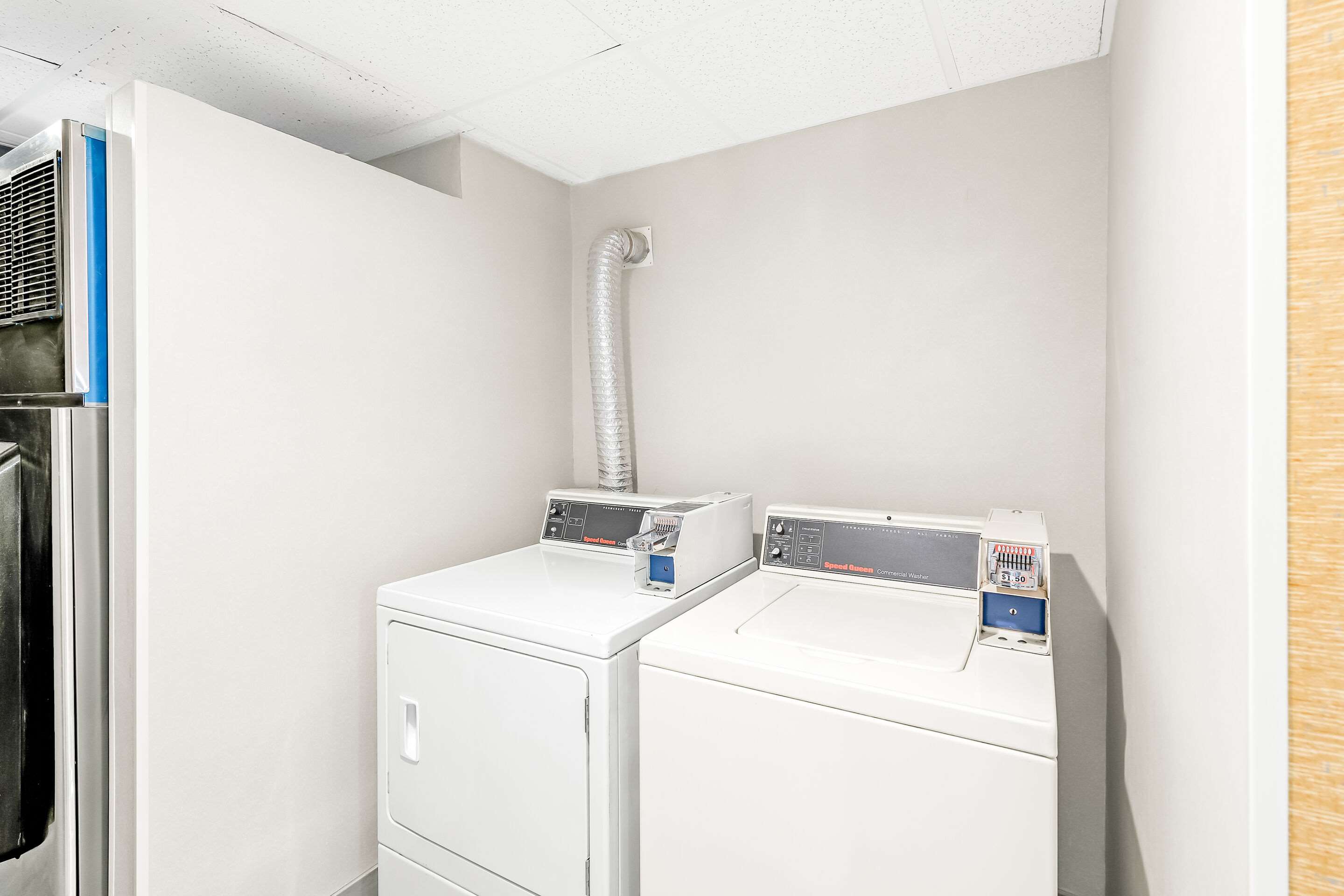 Guest laundry facilities | Comfort Suites Columbus