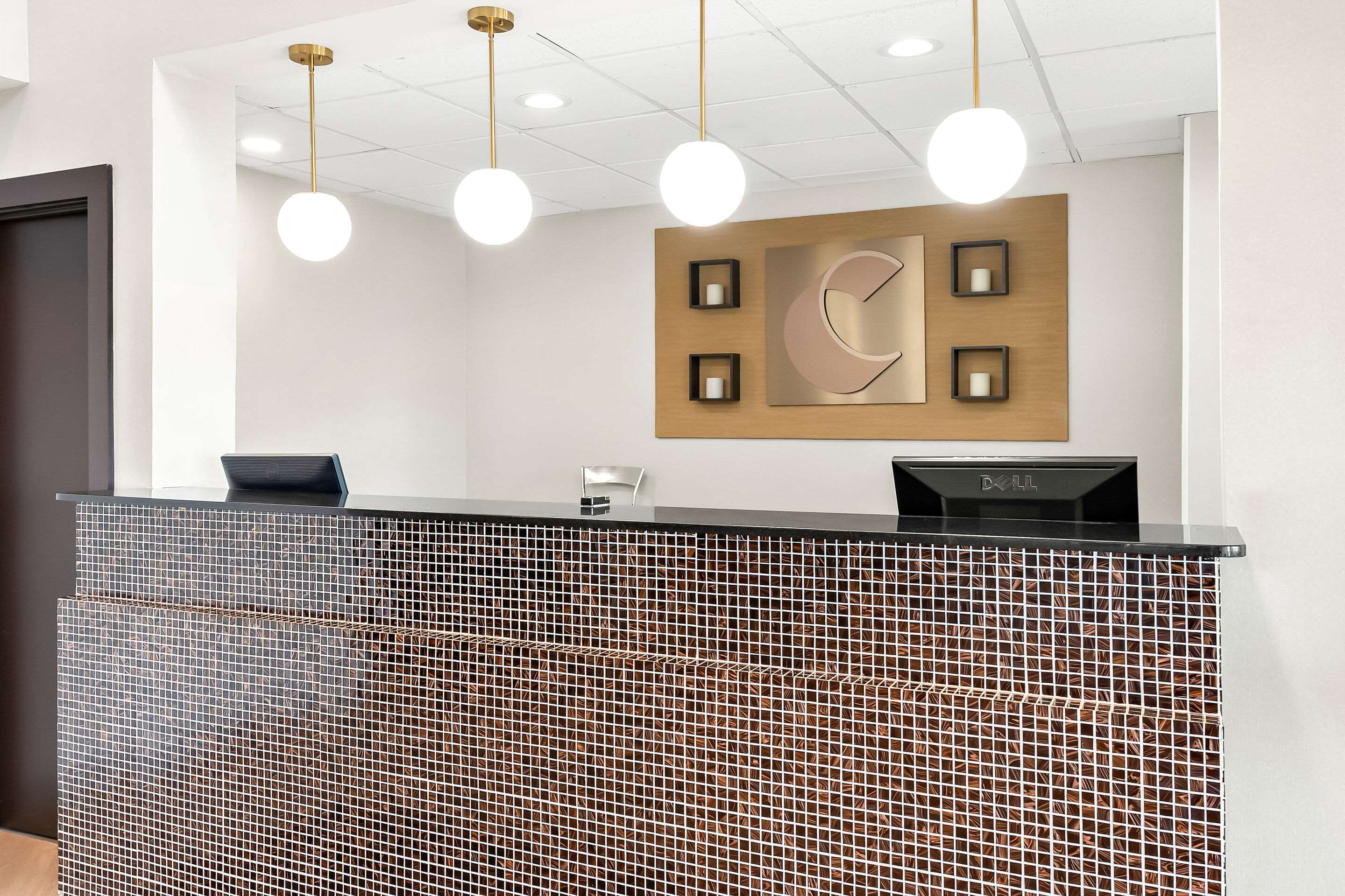 Front desk | Comfort Suites Columbus