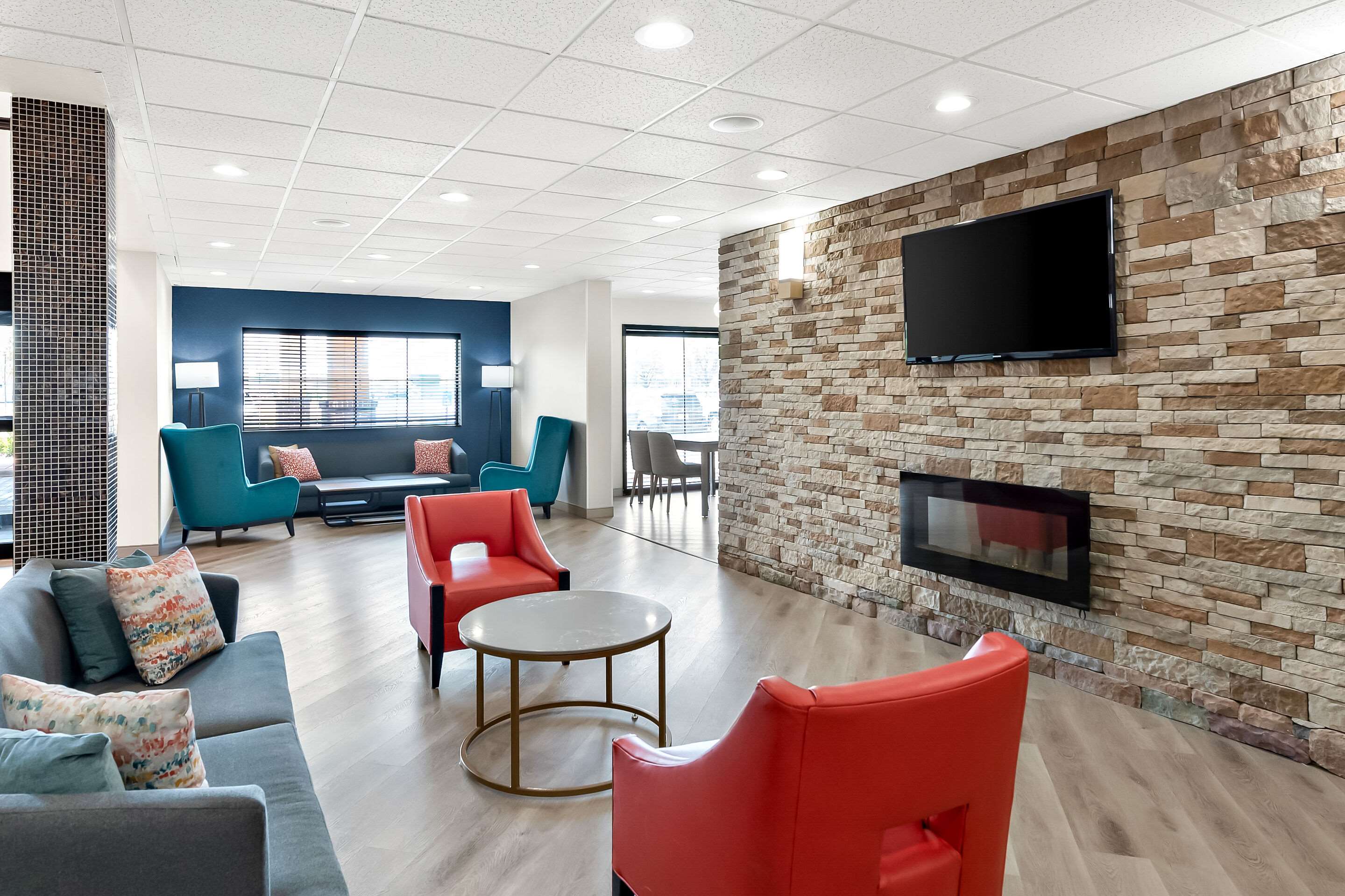Hotel lobby | Comfort Suites Columbus