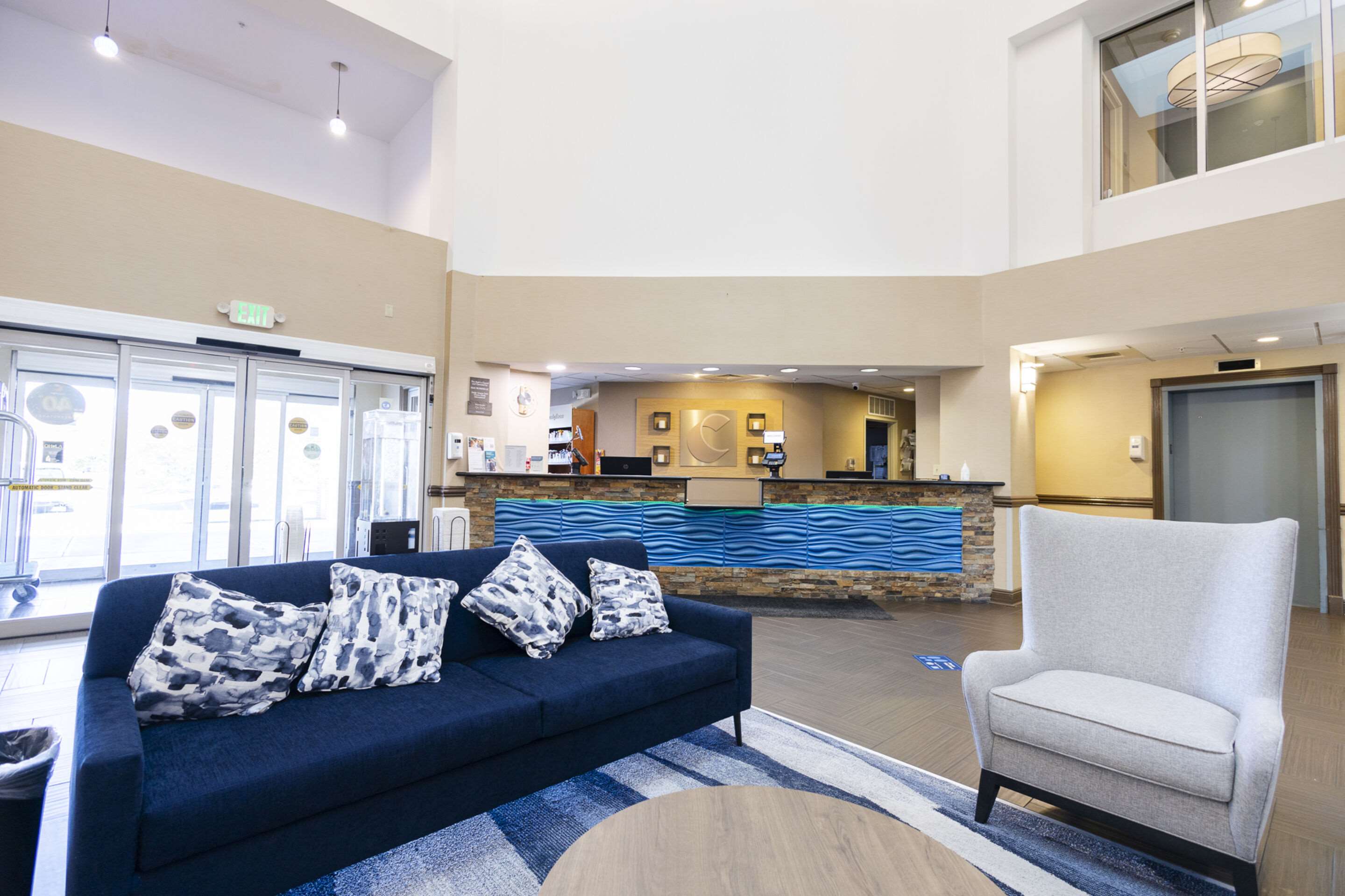Hotel lobby | Comfort Suites Gatlinburg Downtown-Convention Center