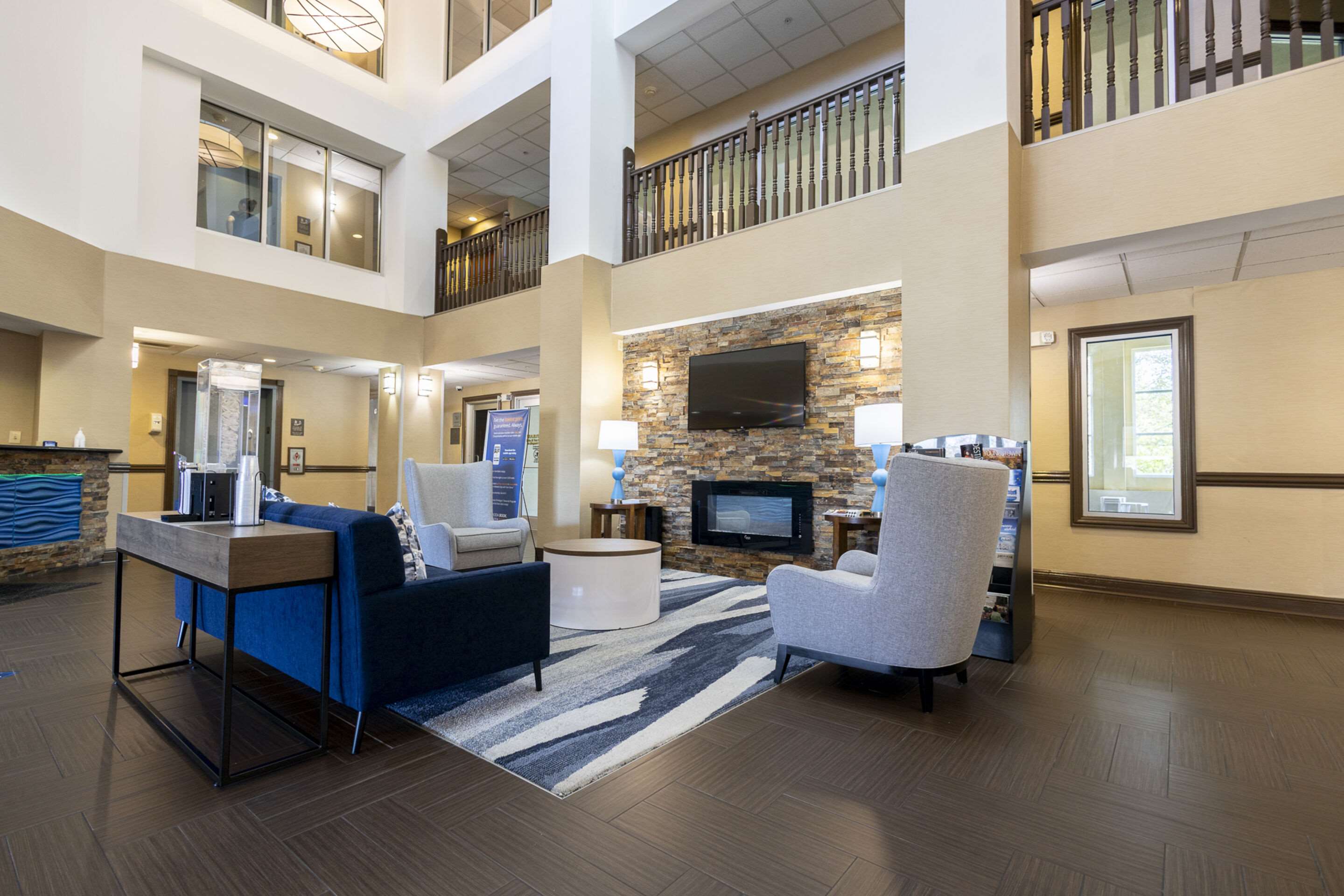 Hotel lobby | Comfort Suites Gatlinburg Downtown-Convention Center