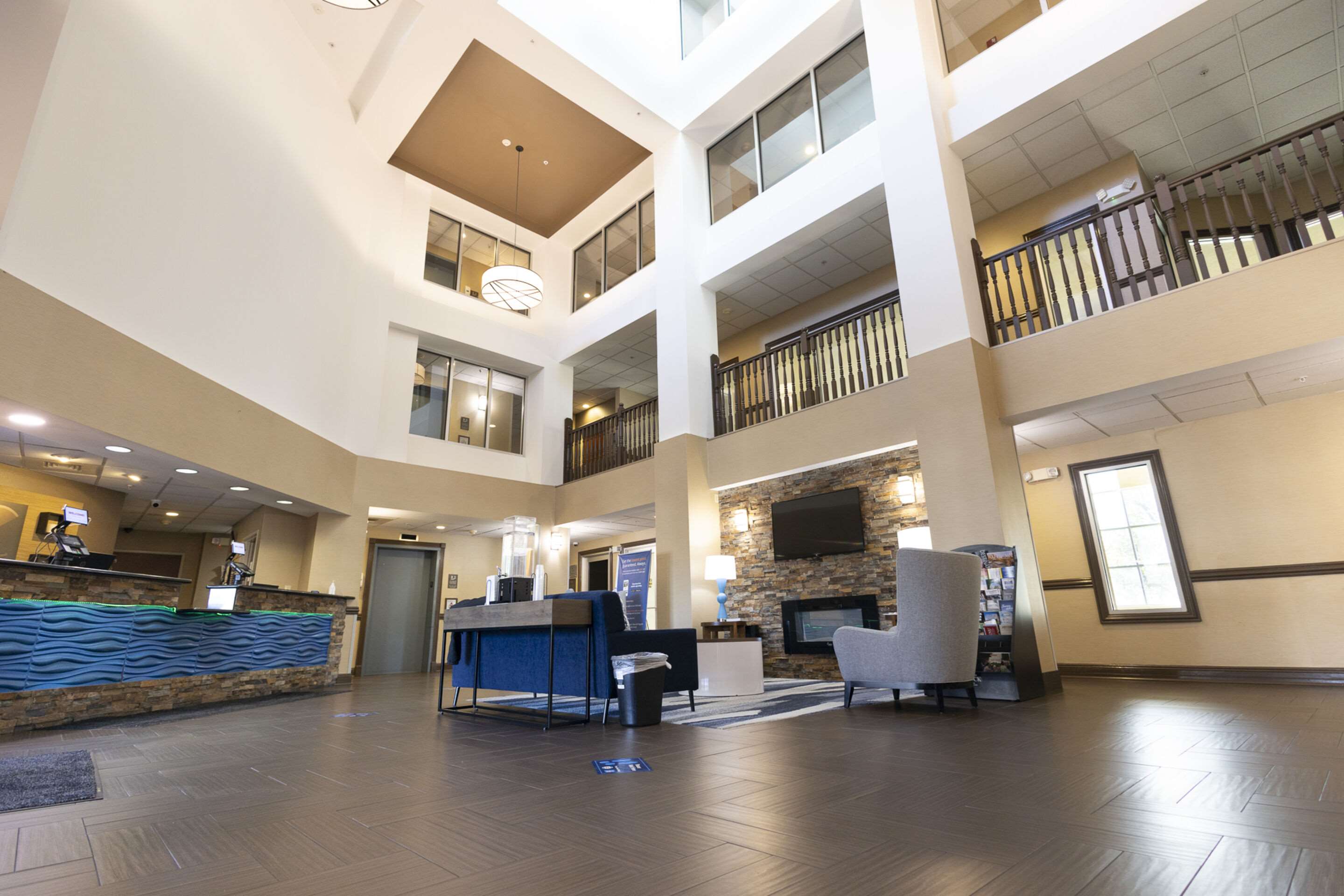 Hotel lobby | Comfort Suites Gatlinburg Downtown-Convention Center