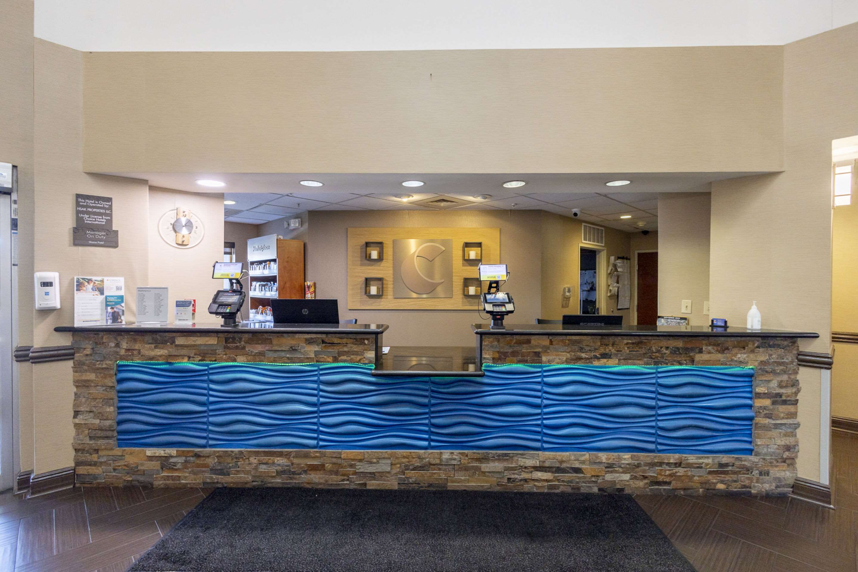 Hotel lobby | Comfort Suites Gatlinburg Downtown-Convention Center