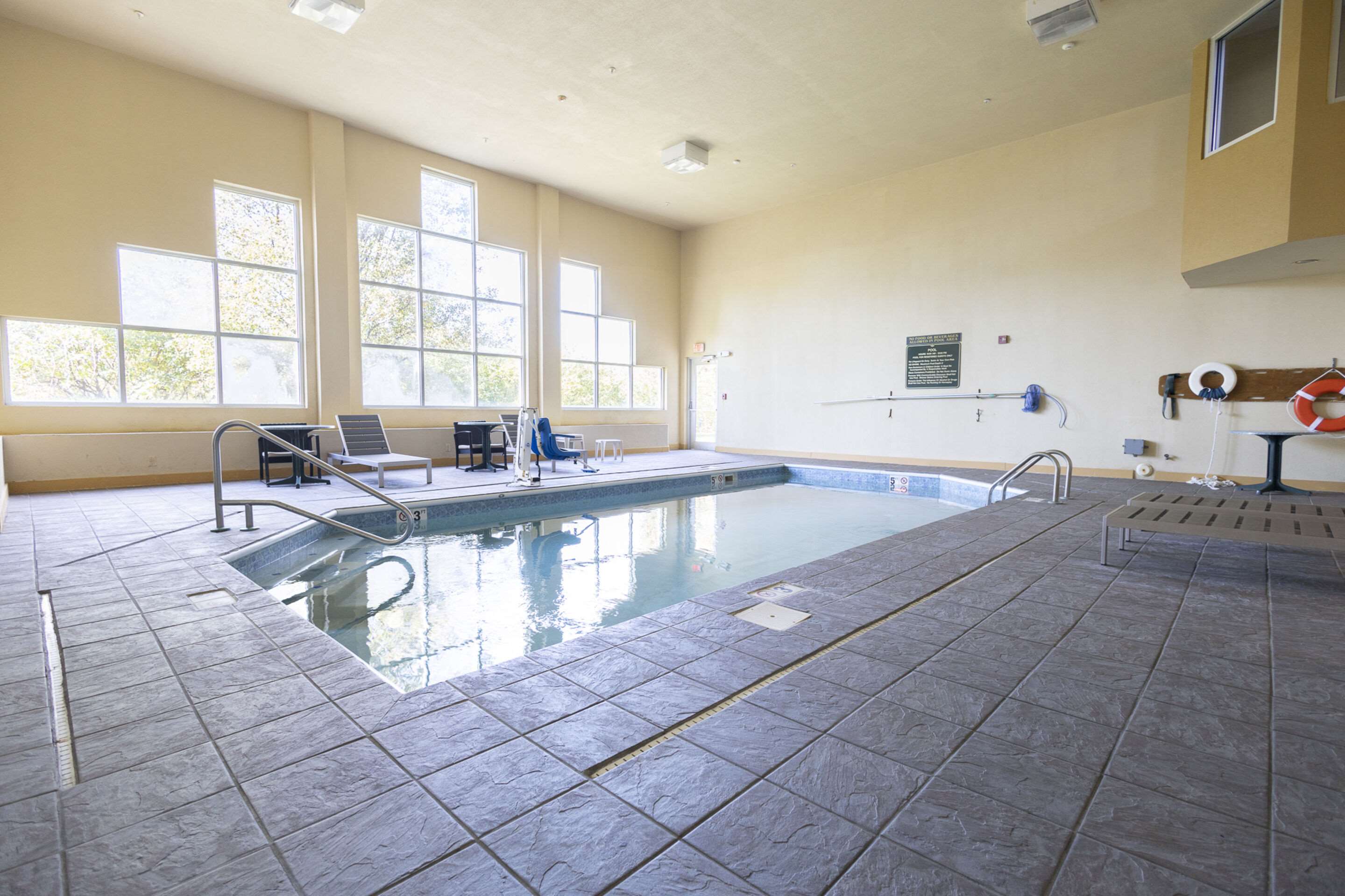 Indoor pool | Comfort Suites Gatlinburg Downtown-Convention Center
