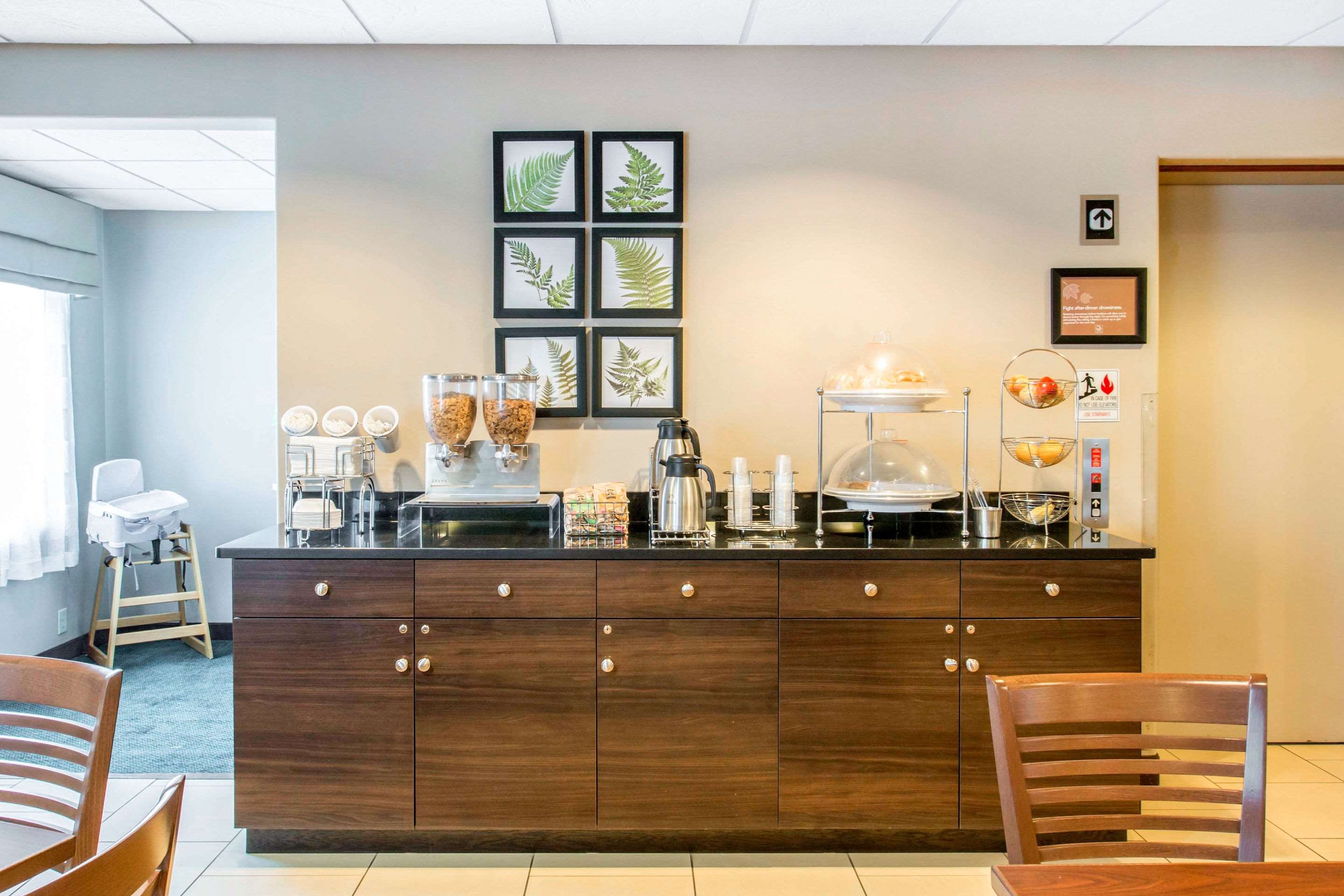 Breakfast counter