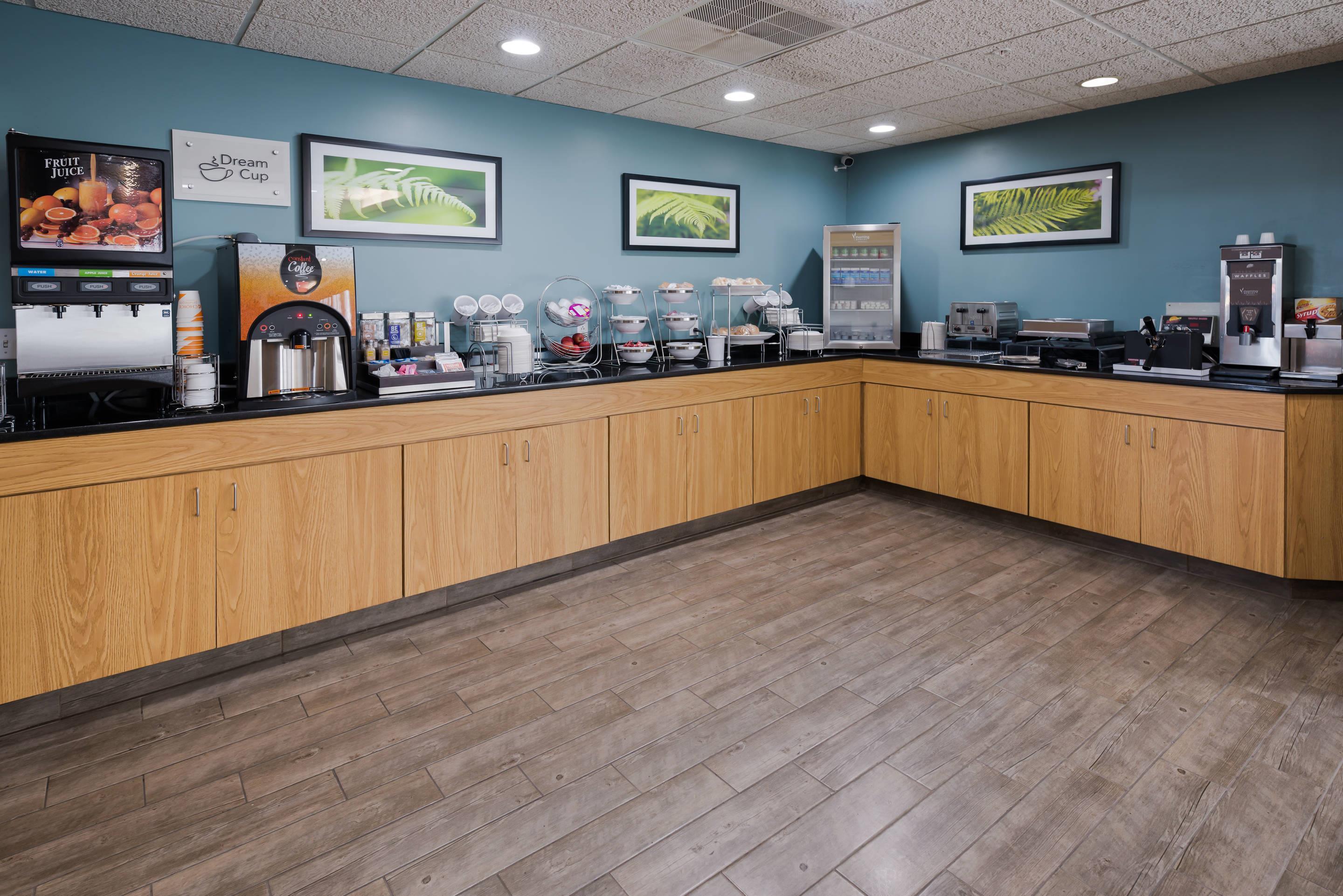 Breakfast counter | Sleep Inn & Suites Port Clinton