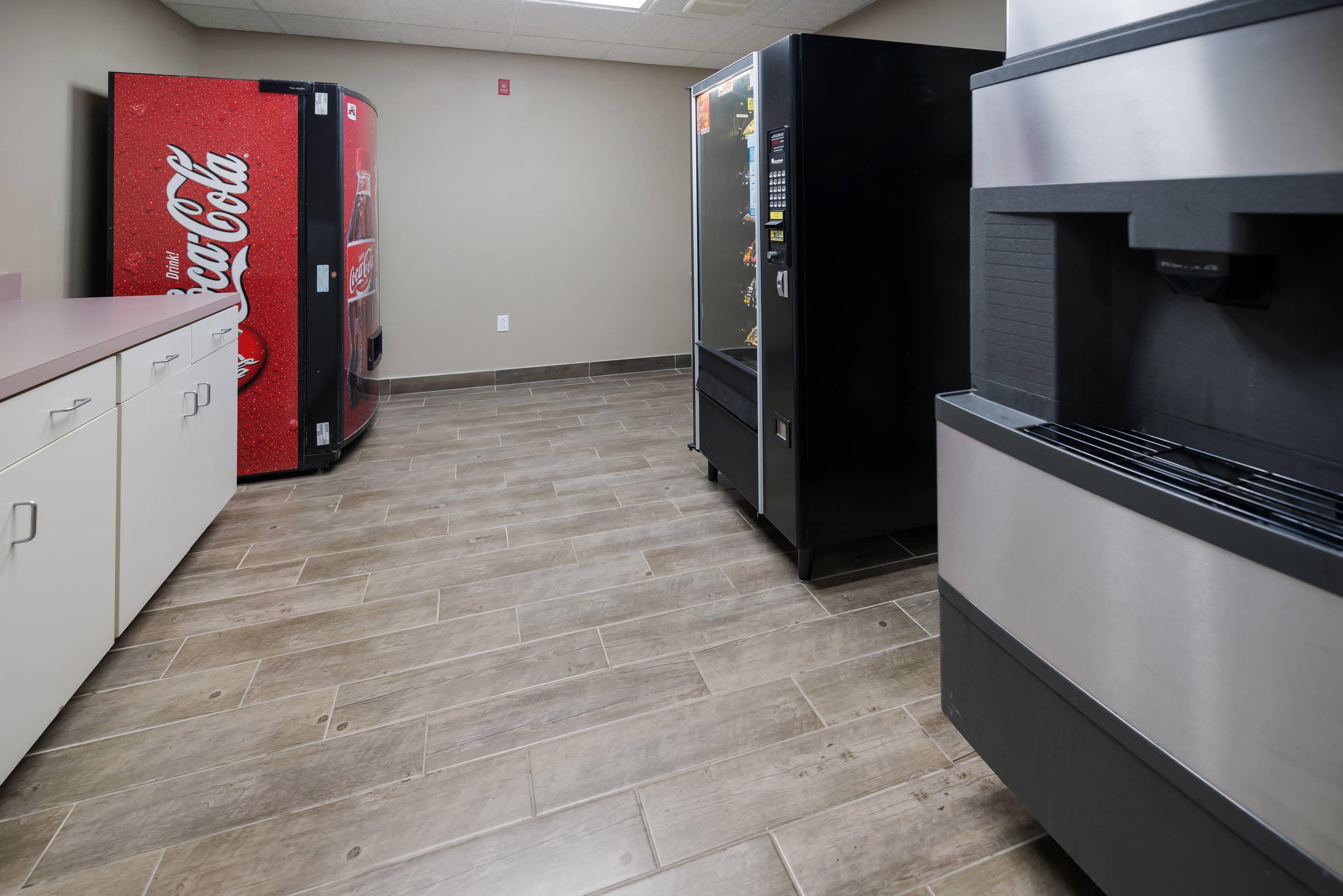 Hotel vending area | Sleep Inn & Suites Port Clinton