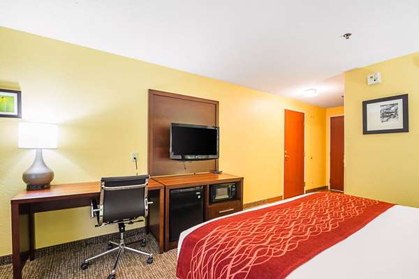  - Comfort Inn Northwest Dayton - I-70, Exit 29