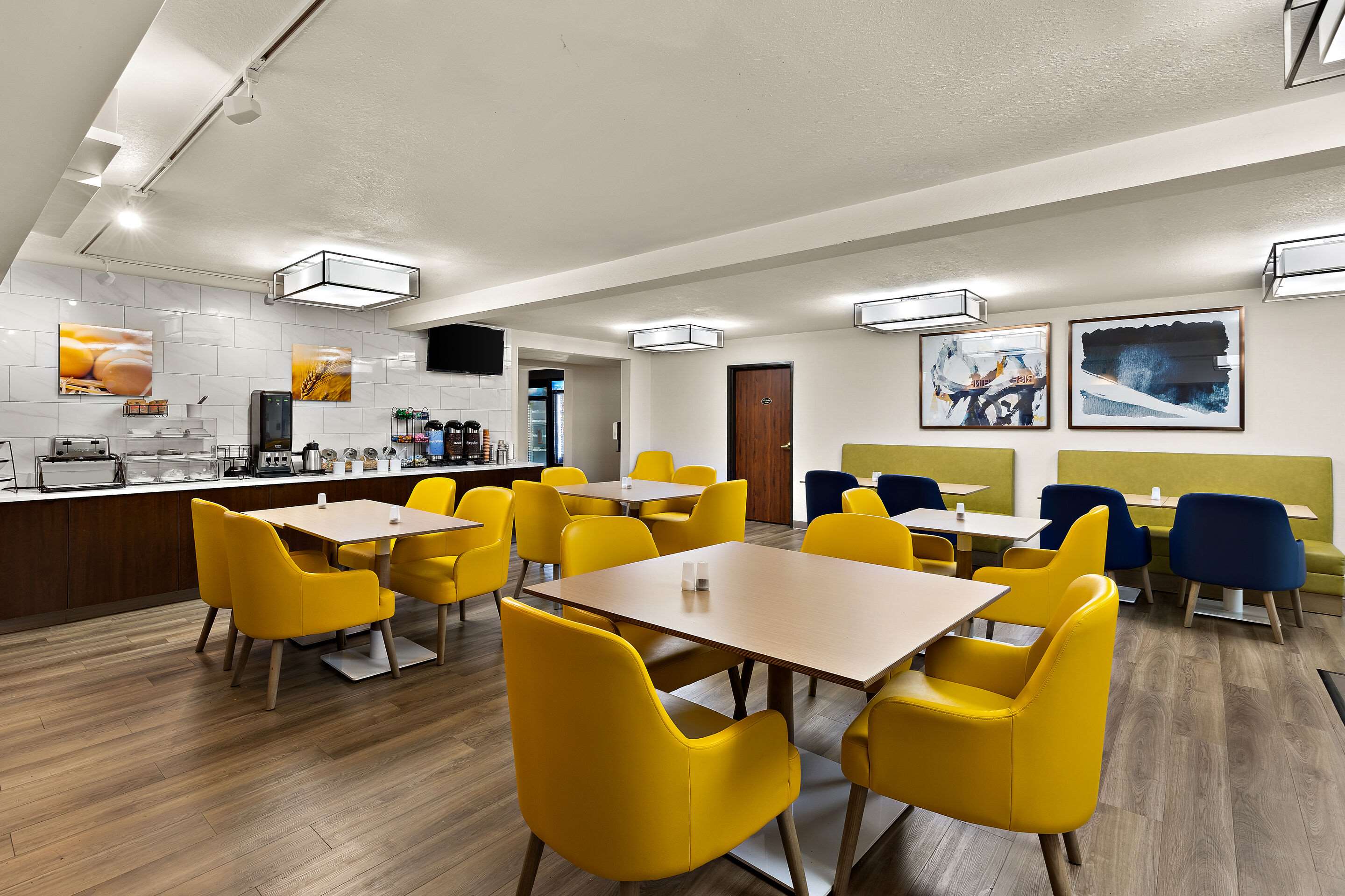Breakfast area