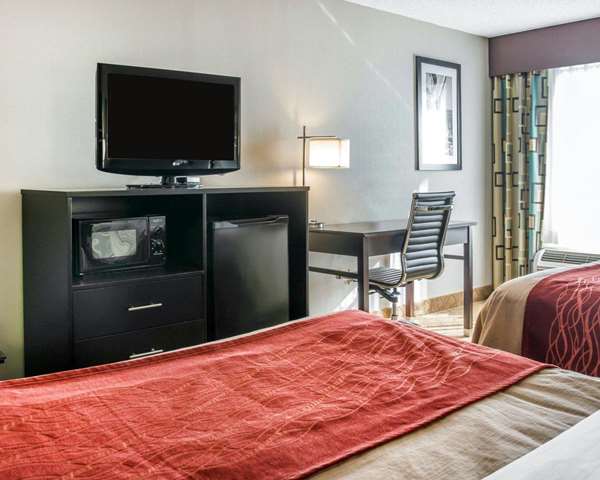  - Comfort Inn & Suites Maumee - I-80 & I-90, Exit 59