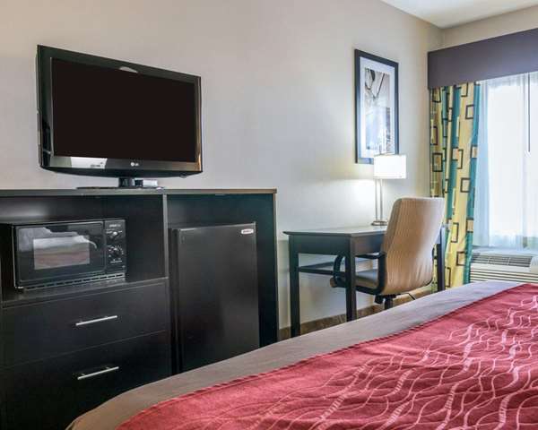  - Comfort Inn & Suites Maumee - I-80 & I-90, Exit 59