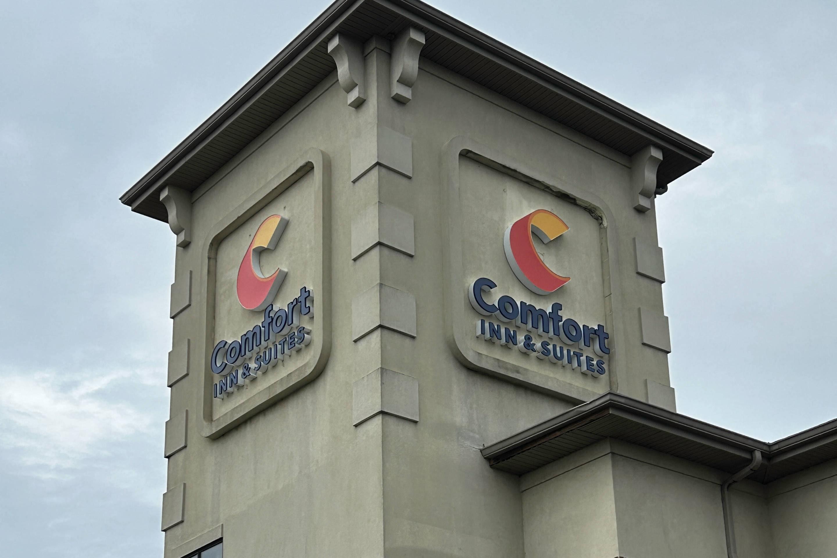 Hotel exterior | Comfort Inn & Suites West Chester - North Cincinnati