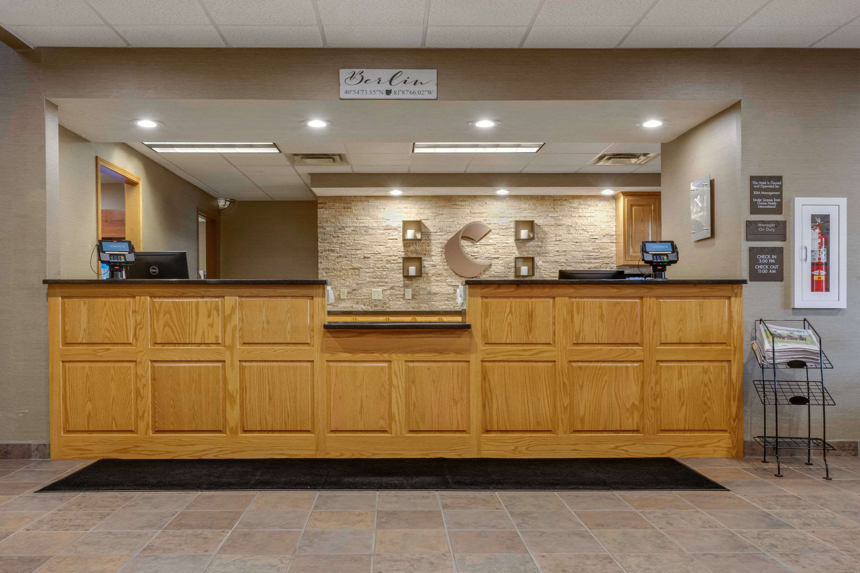 Front desk | Comfort Suites Hotel and Conference Center
