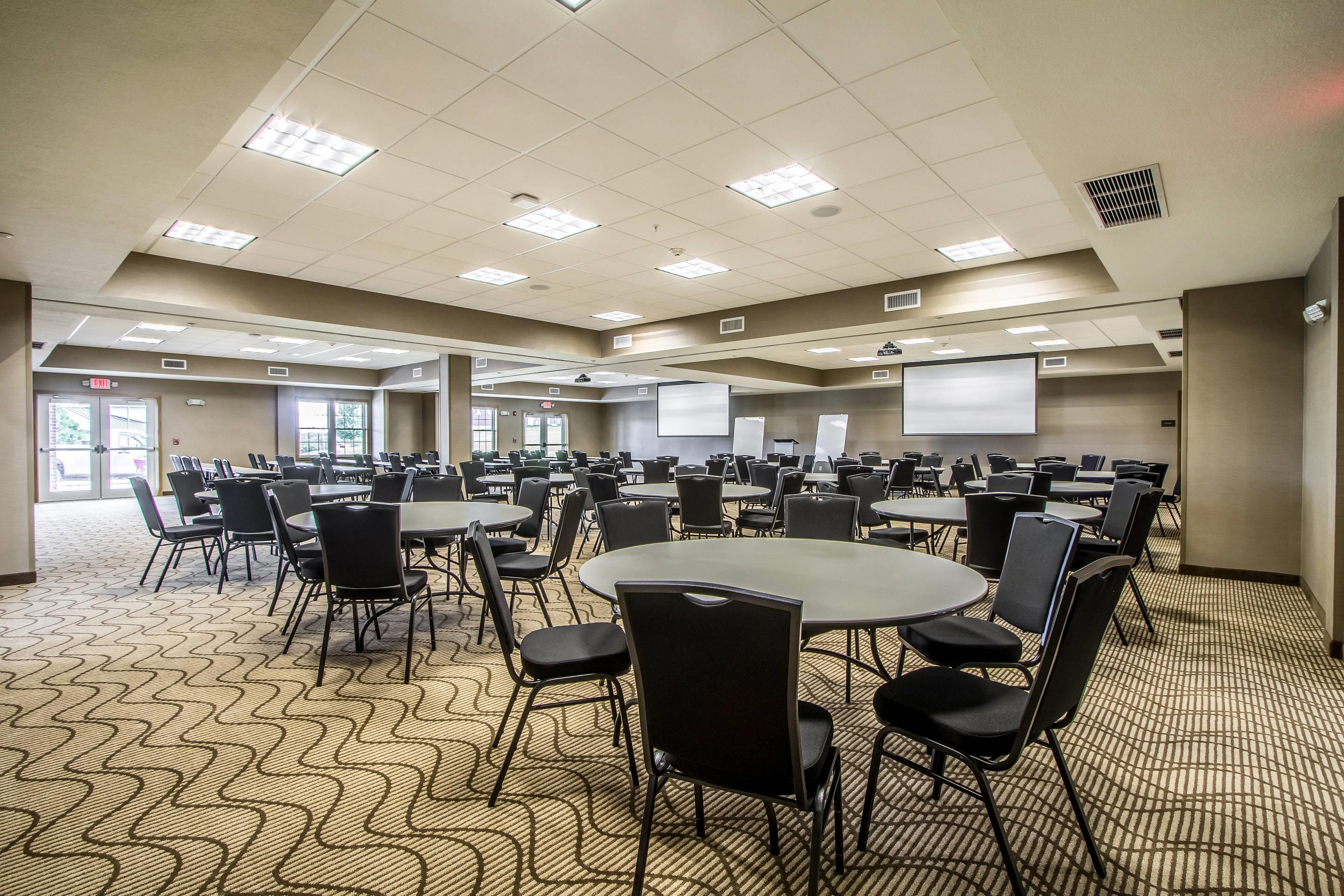 Meeting room | Comfort Suites Hotel and Conference Center