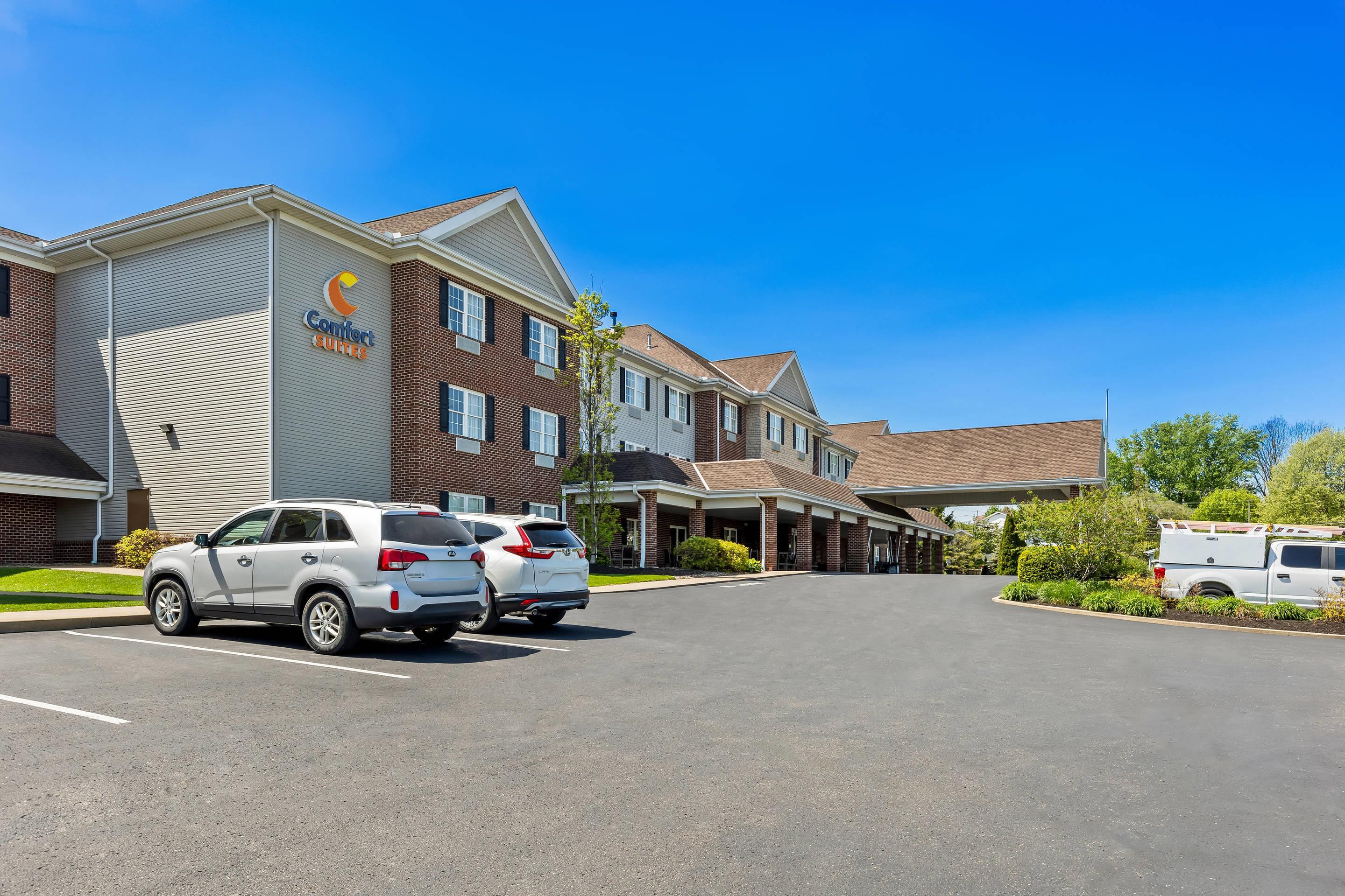 Hotel exterior | Comfort Suites Hotel and Conference Center