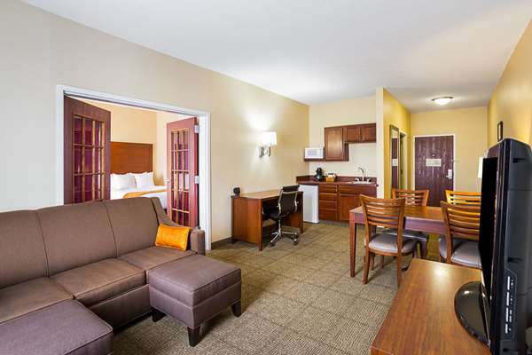 Suite - Comfort Suites Twinsburg - I-480, Exit 37