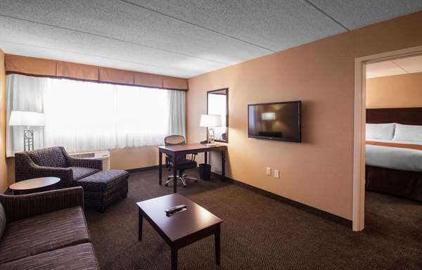 Suite - Comfort Inn & Suites Wadsworth - I-76, Exit 9