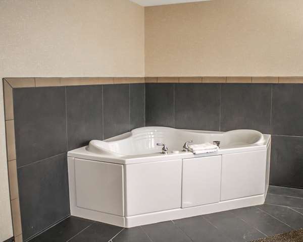 Suite - Comfort Inn & Suites Wadsworth - I-76, Exit 9