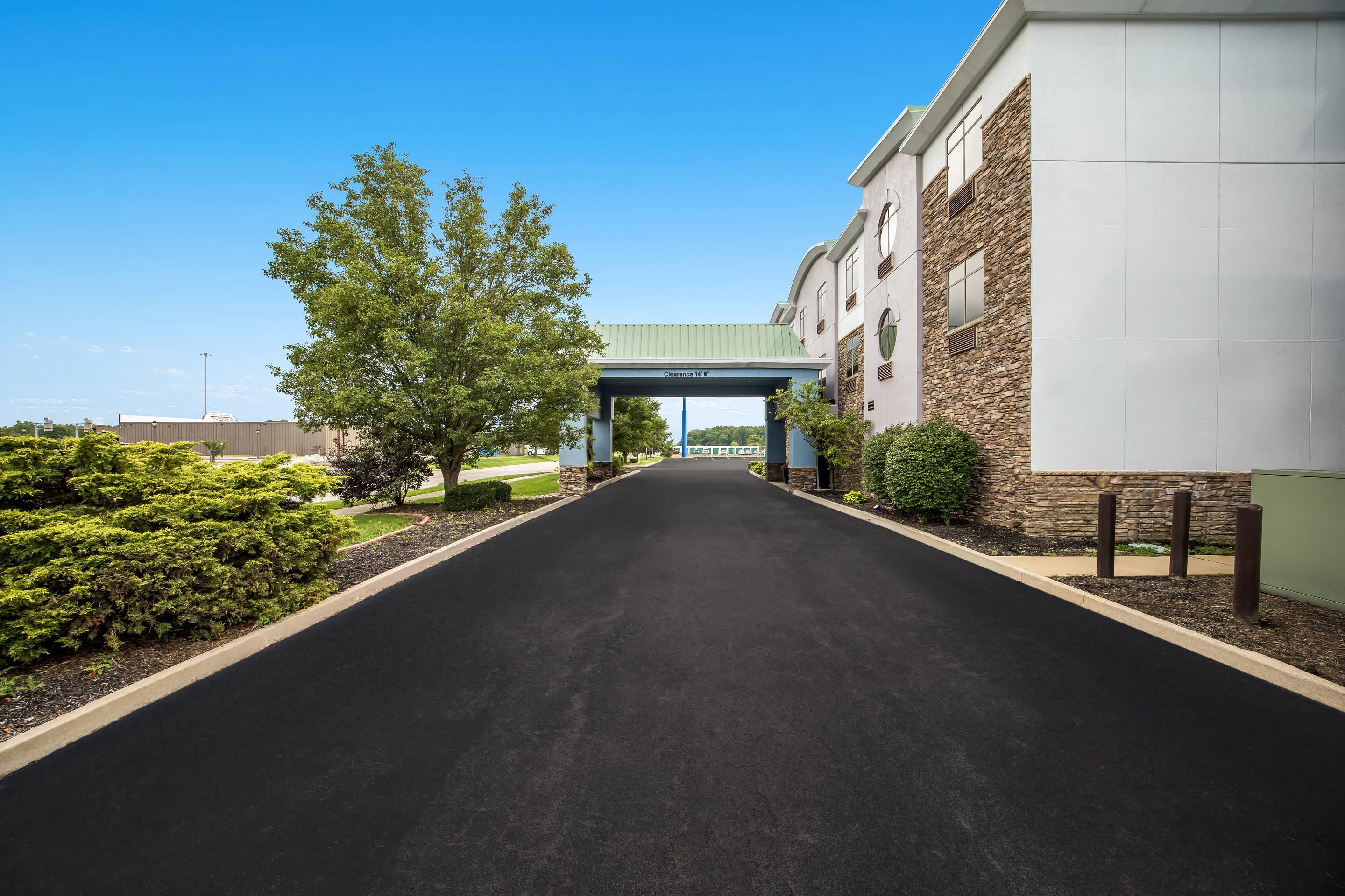 Hotel exterior | Comfort Suites Perrysburg - Toledo South