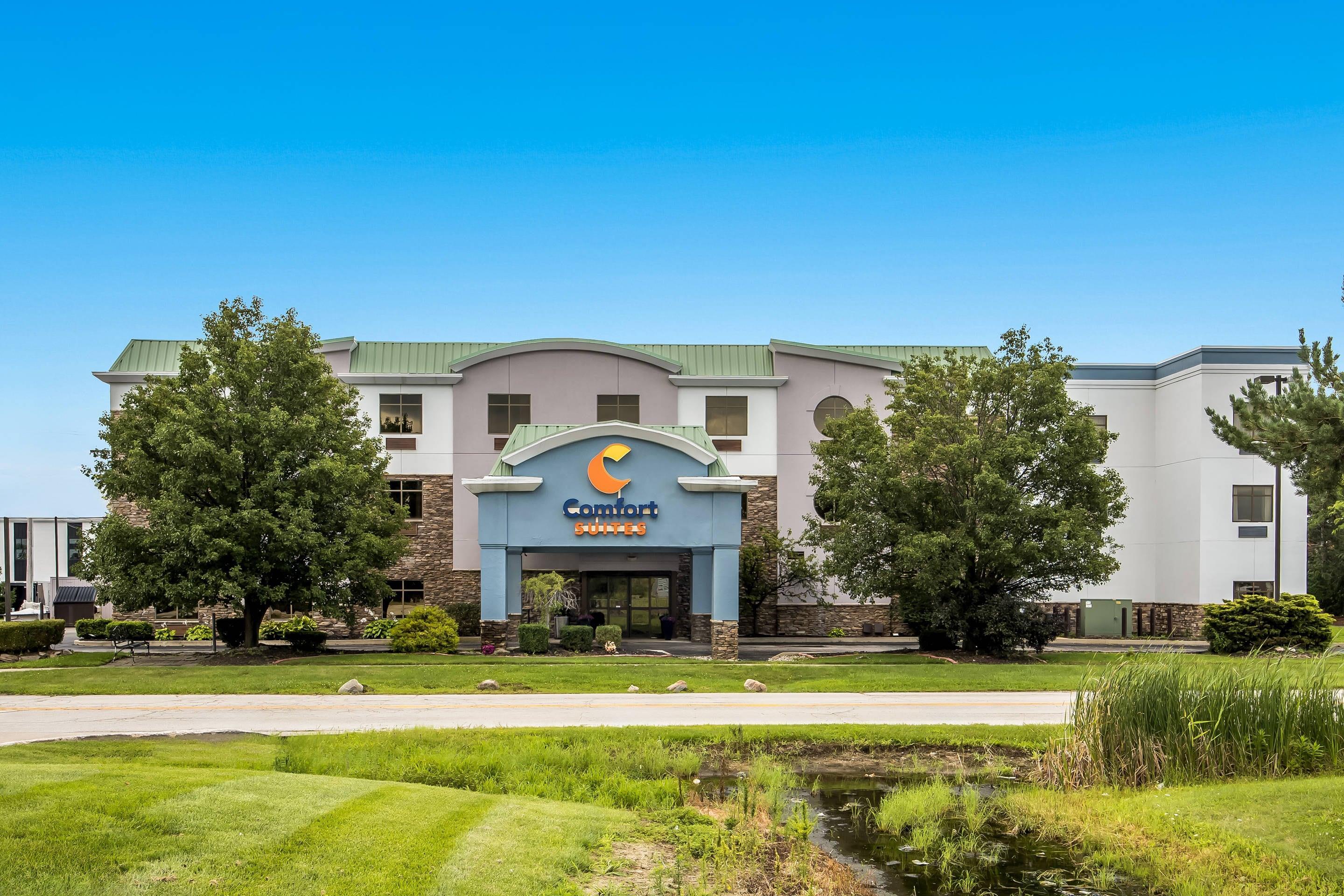 Hotel exterior | Comfort Suites Perrysburg - Toledo South
