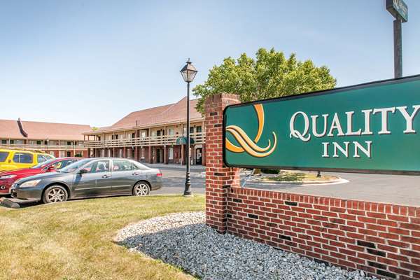 Exterior view - Quality Inn Findlay - I-75, Exit 159