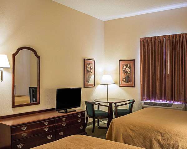  - Quality Inn & Suites Conference Center Bellville - I-71, Exit 165