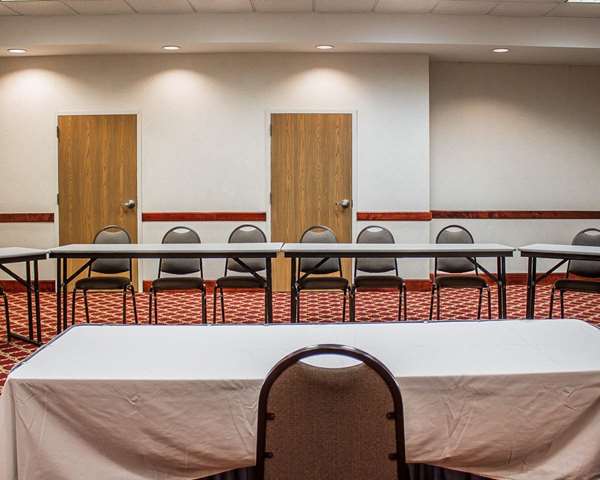  - Quality Inn & Suites Conference Center Bellville - I-71, Exit 165