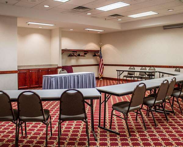  - Quality Inn & Suites Conference Center Bellville - I-71, Exit 165