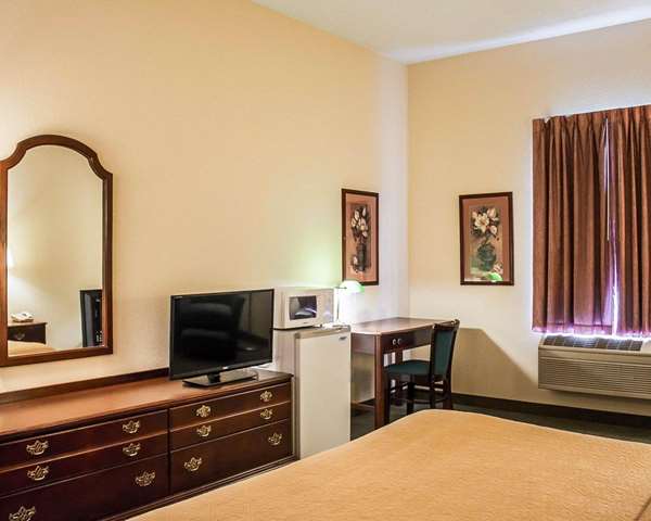  - Quality Inn & Suites Conference Center Bellville - I-71, Exit 165