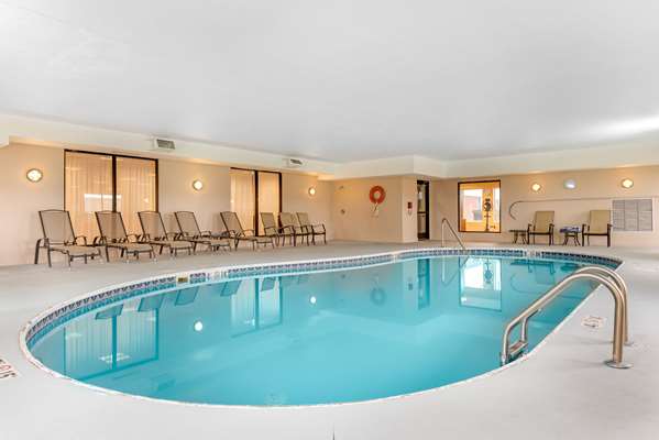 Pool - Comfort Suites Findlay - I-75, Exit 161