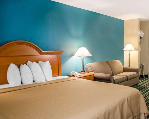  - Quality Inn & Suites Medina - I-71, Exit 218