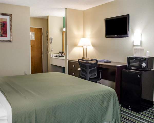  - Quality Inn & Suites Medina - I-71, Exit 218