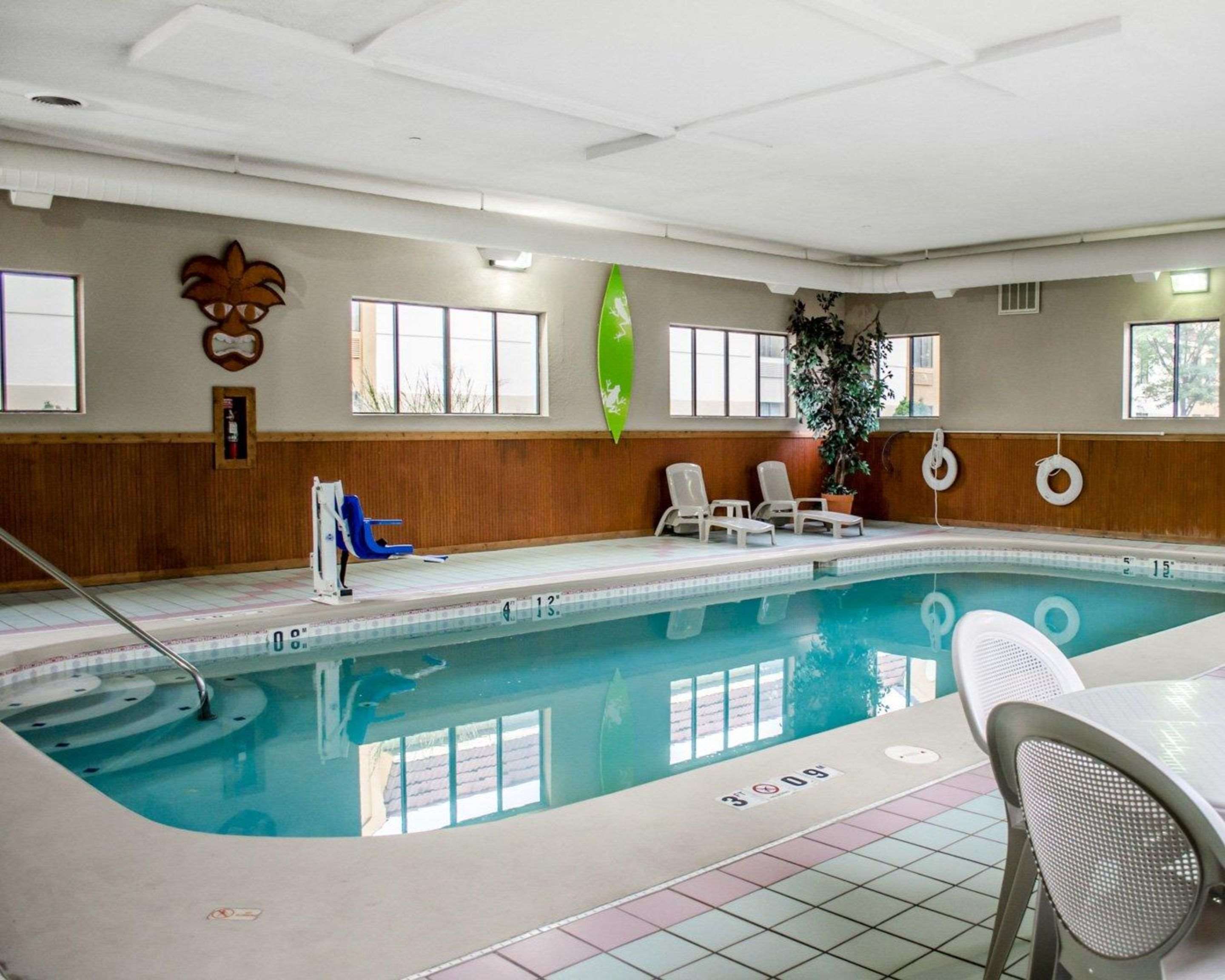 Indoor pool | Quality Inn & Suites Medina - Akron West