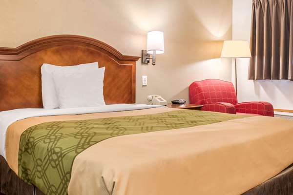  - Econo Lodge Airport Holland - I-475, Exit 8