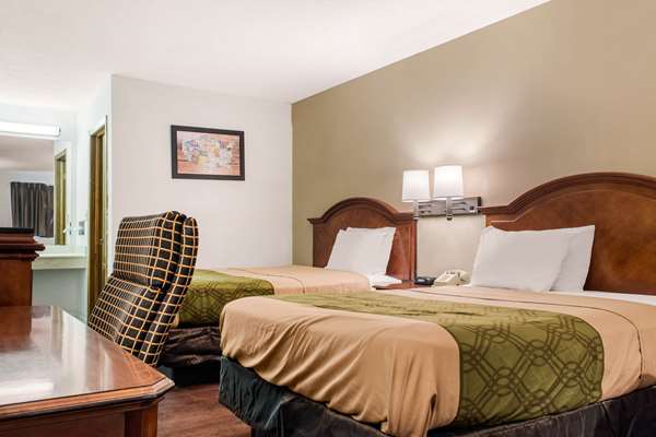 - Econo Lodge Airport Holland - I-475, Exit 8