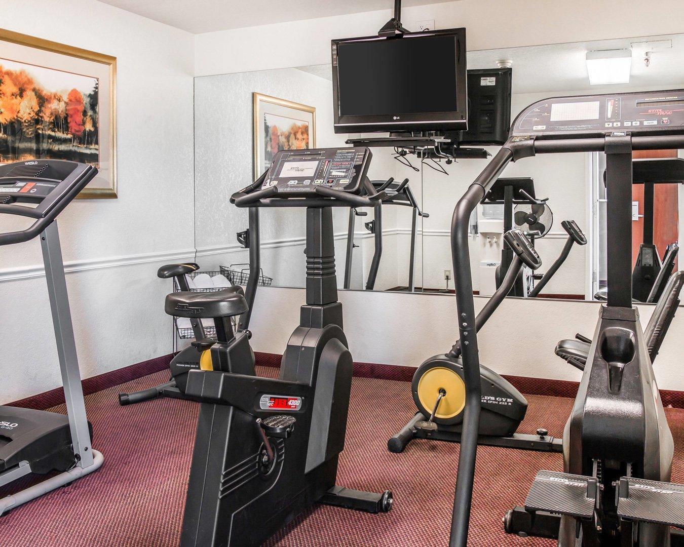 Exercise room with television | Quality Inn Holland