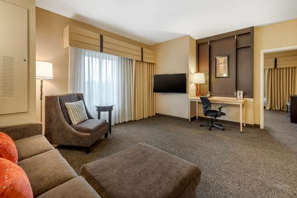 Suite - Cambria Hotel Akron-Canton Airport Uniontown