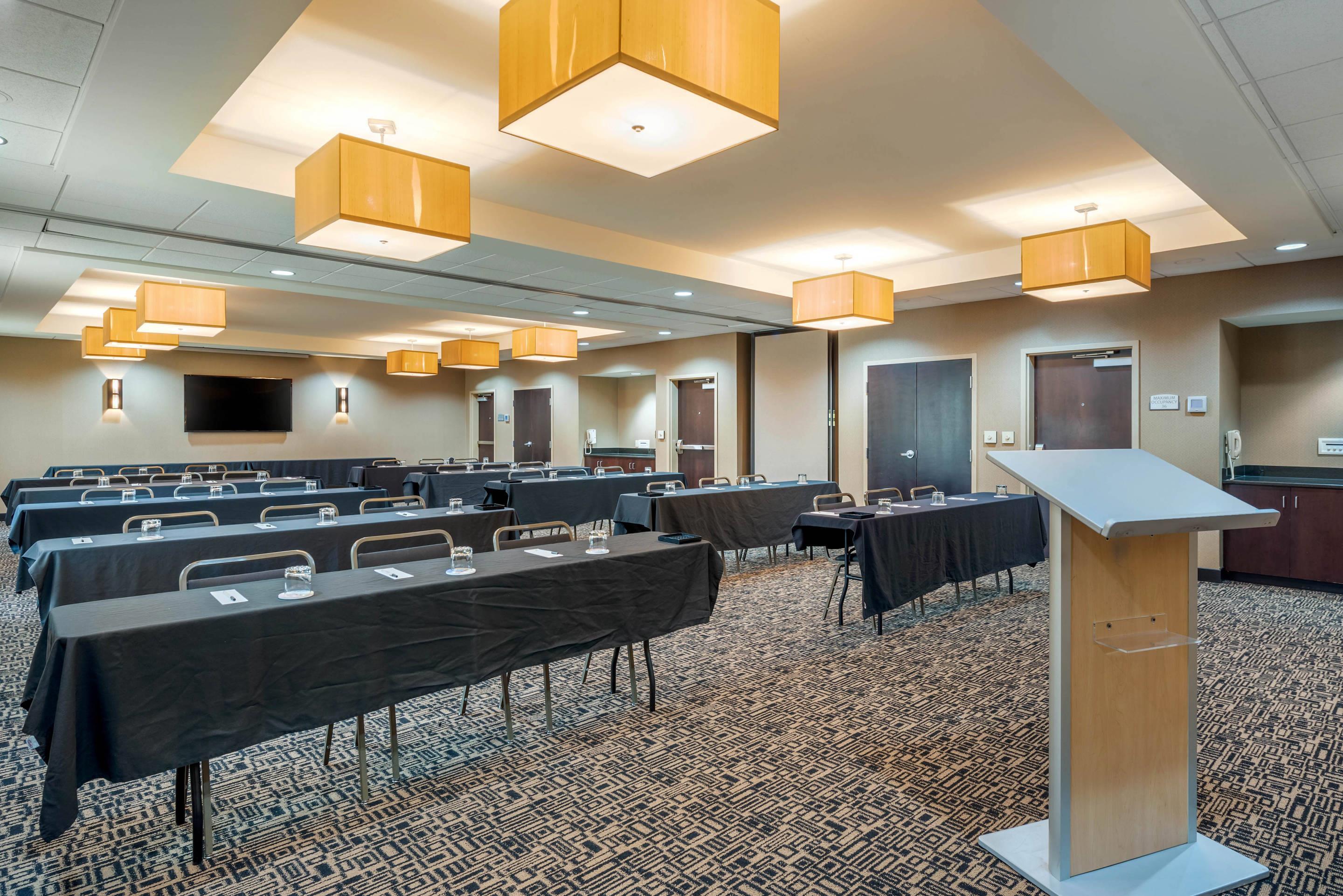 Large space for receptions, parties, anniversaries, and business meetings