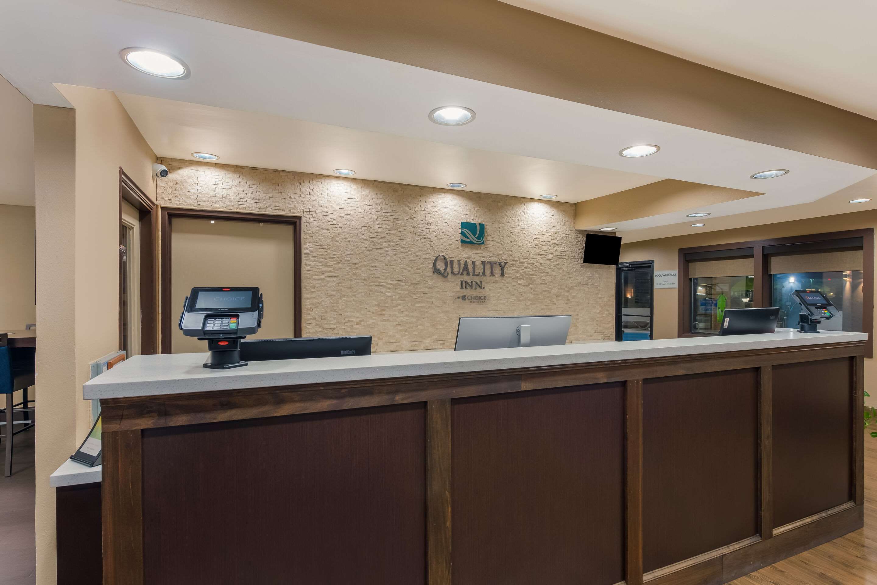 Hotel lobby | Quality Inn