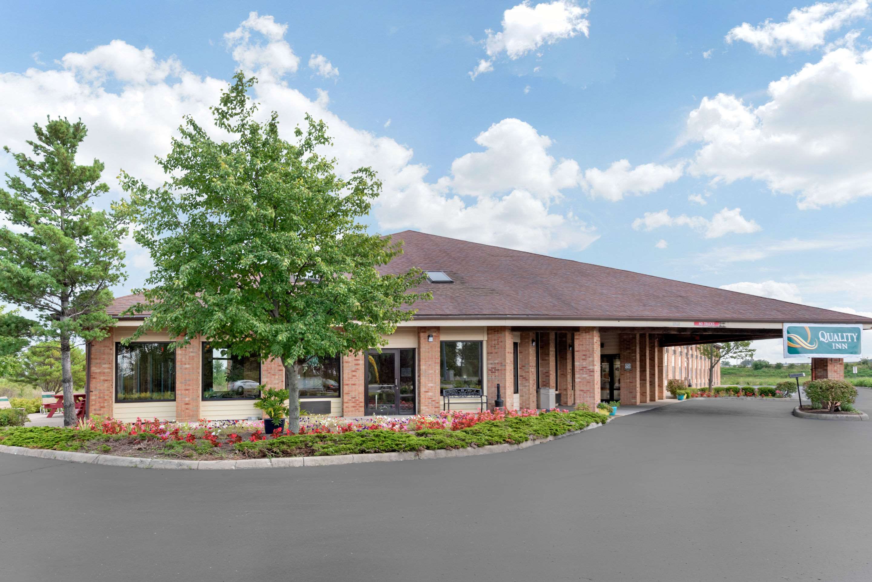 Hotel exterior | Quality Inn Washington Court House